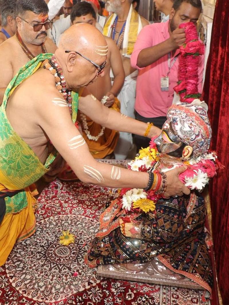 10 साल बाद चांदी की नई पालकी में निकली श्री मनमहेश रूप में महाकाल की सवारी