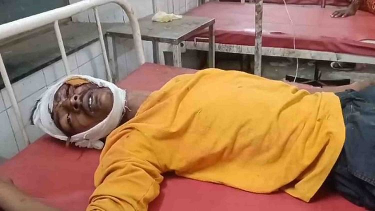 Dholpur News: खेत में बकरी घुसने पर दो पक्षों में हुई लाठी-भाटा जंग, महिला समेत चार घायल, दो की हालत गंभीर