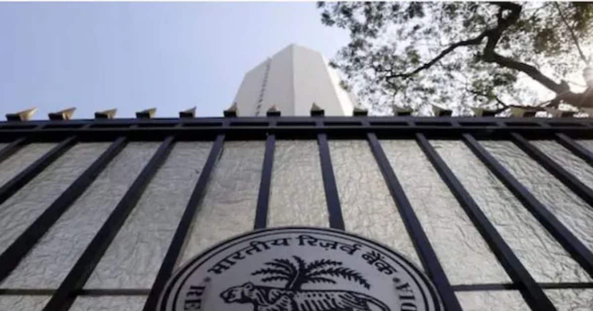 RBI के डिप्टी गवर्नर का बड़ा बयान, 2031 तक दुनिया की दूसरी बड़ी अर्थव्यवस्था बन सकता है भारत RBI के डिप्टी गवर्नर का बड़ा बयान, 2031 तक दुनिया की दूसरी बड़ी अर्थव्यवस्था बन सकता है भारत