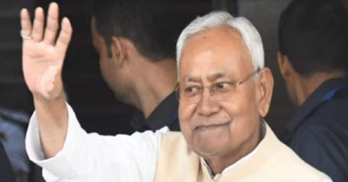 नीतीश सरकार का बड़ा फैसला: पंचायतों के काम में टेंडर जरूरी, 27 एजेंडों पर मुहर नीतीश सरकार का बड़ा फैसला: पंचायतों के काम में टेंडर जरूरी, 27 एजेंडों पर मुहर