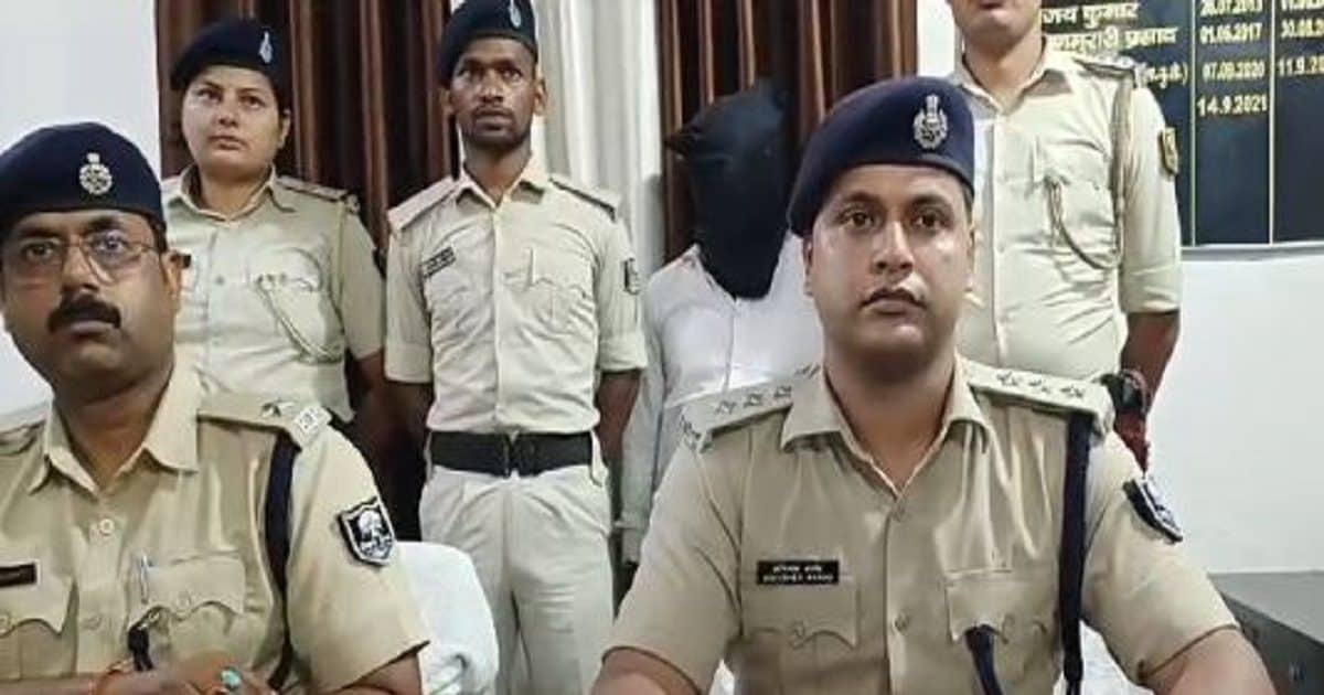 अपराध छिपता नहीं…पत्नी की कलाई पर थी ऐसी चीज जिसने खोली पति के क्राइम की पोल अपराध छिपता नहीं…पत्नी की कलाई पर थी ऐसी चीज जिसने खोली पति के क्राइम की पोल