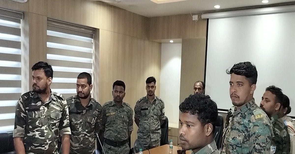 जब तक यह नहीं होगा तब तक आंदोलन पर रहेंगे सहायक पुलिसकर्मी, जानिये क्या कहा जब तक यह नहीं होगा तब तक आंदोलन पर रहेंगे सहायक पुलिसकर्मी, जानिये क्या कहा
