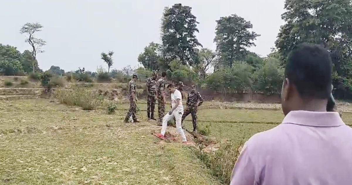 16 साल रहे दरोगा, अब फिर बन गए सिपाही, सरकार ने जारी किए आदेश, वजह जान घूम जाएगा सिर 16 साल रहे दरोगा, अब फिर बन गए सिपाही, सरकार ने जारी किए आदेश, वजह जान घूम जाएगा सिर