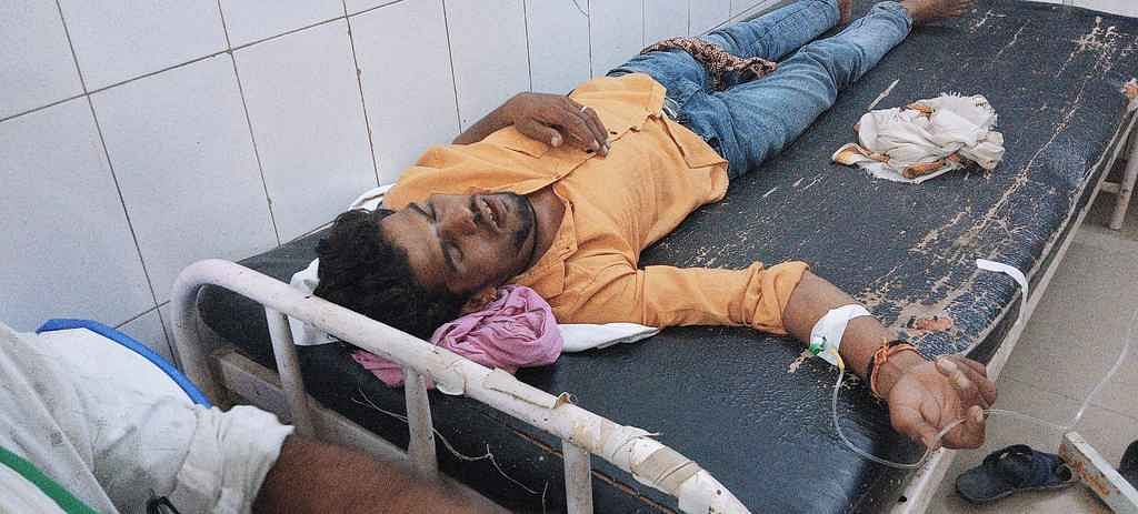 Damoh News: तीन लोगों को सांप ने डसा, समय पर इलाज मिलने से बची जान, गर्मी बढ़ने से बिल से निकल रहे विषैले जीव