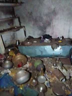 Satna News: चित्रकूट में गैस सिलेंडर ब्लास्ट से बाल-बाल बचा परिवार, जानिए कैसे टली बड़ी दुर्घटना Satna News: चित्रकूट में गैस सिलेंडर ब्लास्ट से बाल-बाल बचा परिवार, जानिए कैसे टली बड़ी दुर्घटना