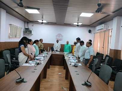 Ujjain News: ऑपरेशन सिंदूर में ड्यूटी पर गए सैनिक छात्र के लिए पाणिनि विवि कराएगा विशेष परीक्षा, बैठक में तय