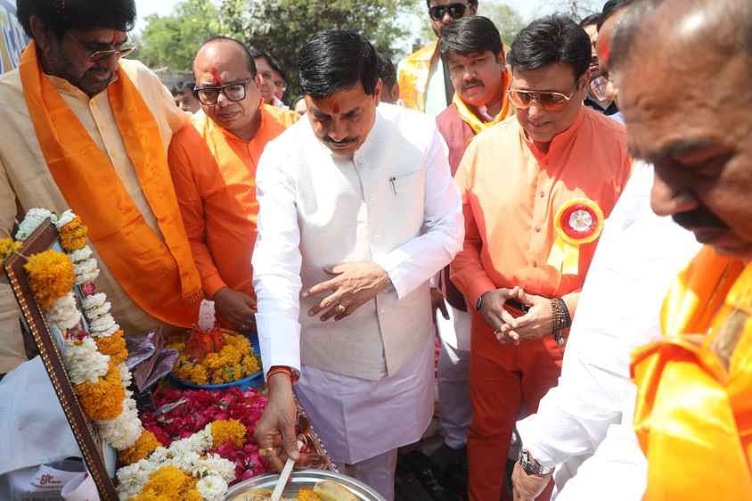 Ujjain News: चेटीचंड महापर्व के कार्यक्रम में उज्जैन आए गोविंदा, सीएम ने बधाई देते हुए कही ये बात