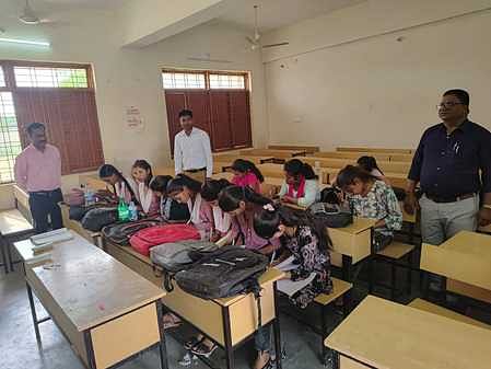 Damoh News: हॉस्टल बंद, स्कूलों में गिनती के छात्र, दोबारा बोर्ड परीक्षा देने के लिए करें आवेदन; आज अंतिम दिन