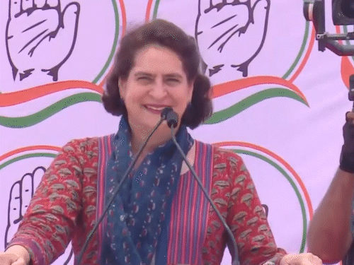 प्रियंका बोलीं-एक अंकल जी दरबार लगाकर ज्ञान दे रहे हैं: कांग्रेस आएगी… मंगलसूत्र चुराएगी…किसी और को दे देगी; प्रधानमंत्री बकवास बातें करते हैं – Gujarat News