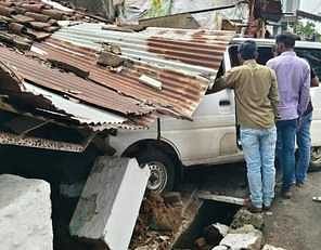 Mandla News: नैनपुर में बेकाबू ईको कार घर में घुसी, बाल-बाल बचे लोग, हादसे के बाद चालक फरार