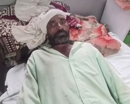 Balaghat News: बाघ से भिड़ा चरवाहा, डंडे बरसाकर जान बचाई, 200 मीटर लहूलुहान चलकर बेटे को दी सूचना