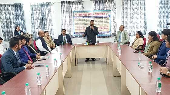 Sehore News: तलाक की दहलीज पर खड़े थे दो जोड़े, जज ने समझाया तो खुशी-खुशी साथ रहने हो गए राजी