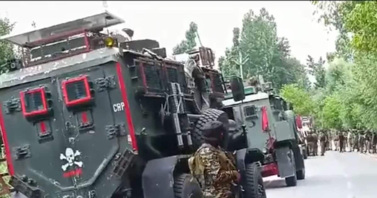 देश के खिलाफ रच रहे थे साजिश, आतंकियों से संबंध में चार सरकारी कर्मचारी बर्खास्त, जम्मू-कश्मीर सरकार की बड़ी कार्रवाई देश के खिलाफ रच रहे थे साजिश, आतंकियों से संबंध में चार सरकारी कर्मचारी बर्खास्त, जम्मू-कश्मीर सरकार की बड़ी कार्रवाई