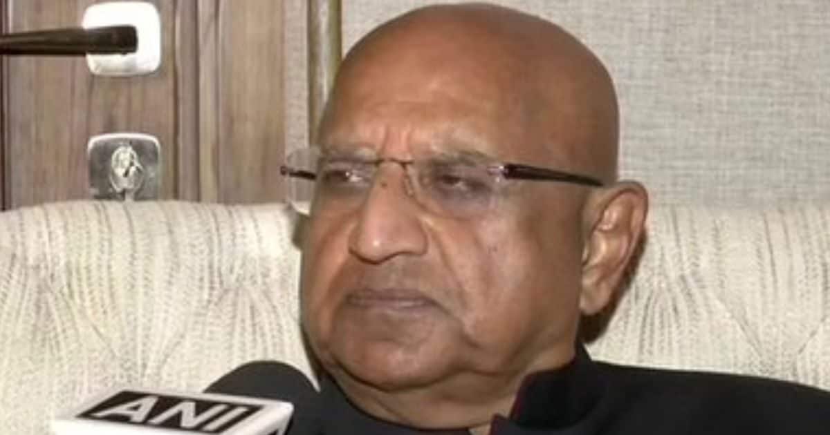 देश का सबसे अमीर डॉक्टर! बीमारियां खोज-खोजकर बनाया 15000 करोड़ का कारोबार देश का सबसे अमीर डॉक्टर! बीमारियां खोज-खोजकर बनाया 15000 करोड़ का कारोबार