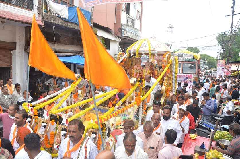 Sehore News: पुरी की तर्ज पर सीहोर में धूमधाम से निकली भगवान जगन्नाथ की रथ यात्रा, श्रद्धालुओं ने खींचा रथ