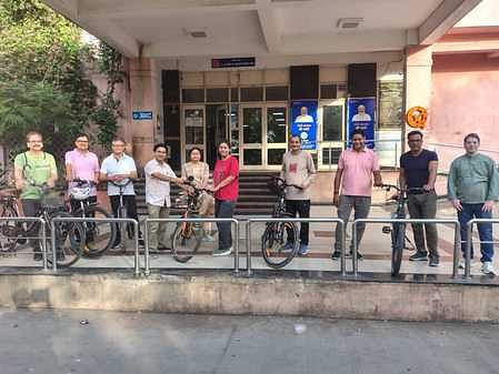 Ujjain News: पर्यावरण संरक्षण का डॉक्टरों ने दिया गजब संदेश, साइकिल से पहुंचे अस्पताल