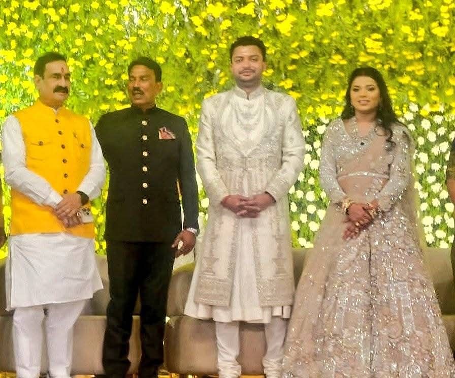 MP News: मंत्री सिलावट के बेटे की शादी में BJP नेताओं का जमावड़ा, सीएम यादव और केंद्रीय मंत्री चौहान भी पहुंचे