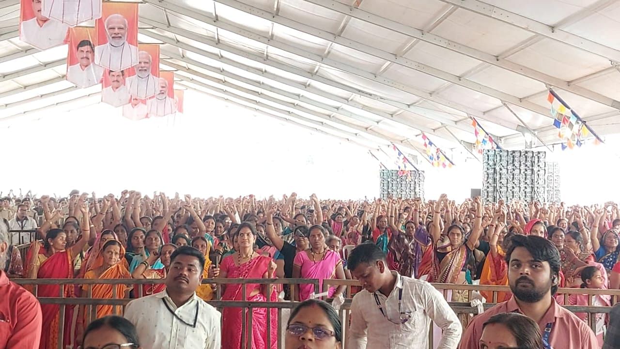 Balaghat News: सीएम यादव ने जिले को दी विकास कार्यों की सौगात, कहा- किसानों से किया वादा पूरा करेंगी सरकार Balaghat News: सीएम यादव ने जिले को दी विकास कार्यों की सौगात, कहा- किसानों से किया वादा पूरा करेंगी सरकार