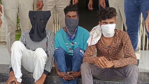 Ujjain News: लंबी दूरी की ट्रेनों मे मोबाइल चोरी करने वाले बदमाश गिरफ्तार, 1.43 लाख रुपये के 13 मोबाइल बरामद